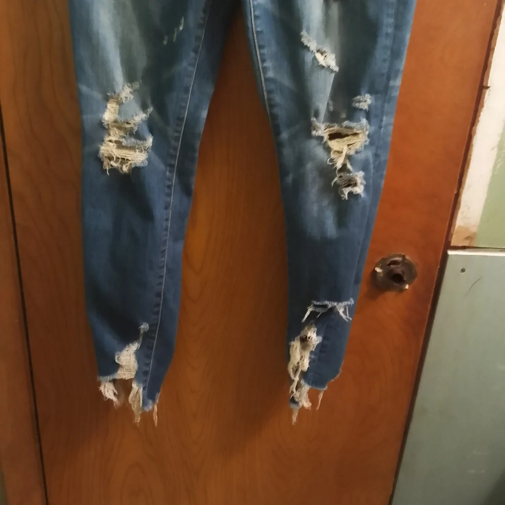American Eagle Outfitters Distressed Denim Jeans Super Stretch High Rise Jegging